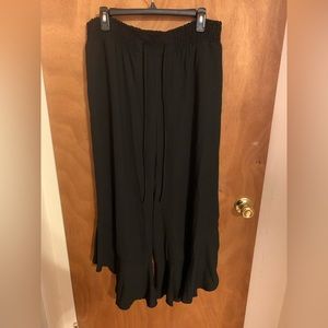 Rachel Roy XL black wide leg pants with bottom ruffle like details